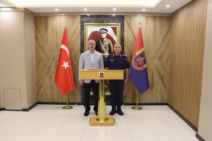 canakkale-valisi-toramandan-jandarma-kidemli-albay-akyuze-hayirli-olsun-ziyareti