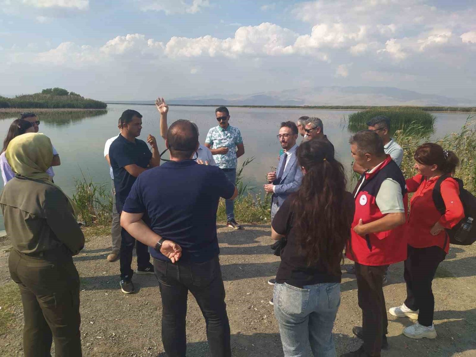 eber-ve-aksehir-gollerine-eylem-planina-yonelik-calismalar-suruyor