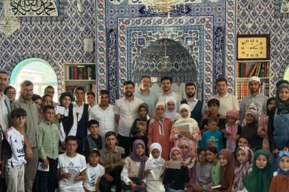 hamurda-yaz-kuran-kursu-ogrencileri-yarismada-bulustu