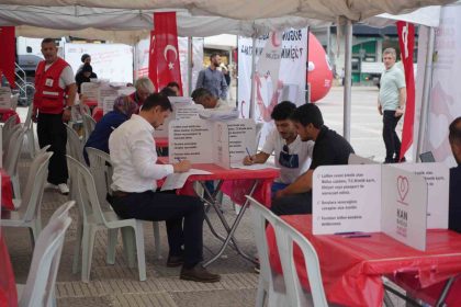 hedef-1919-kan-bagisi-kampanyasi-ilk-gun-210-unite-kan-toplandi