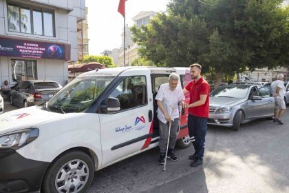 mersinde-onkoloji-hastalarina-ucretsiz-servis-hizmeti