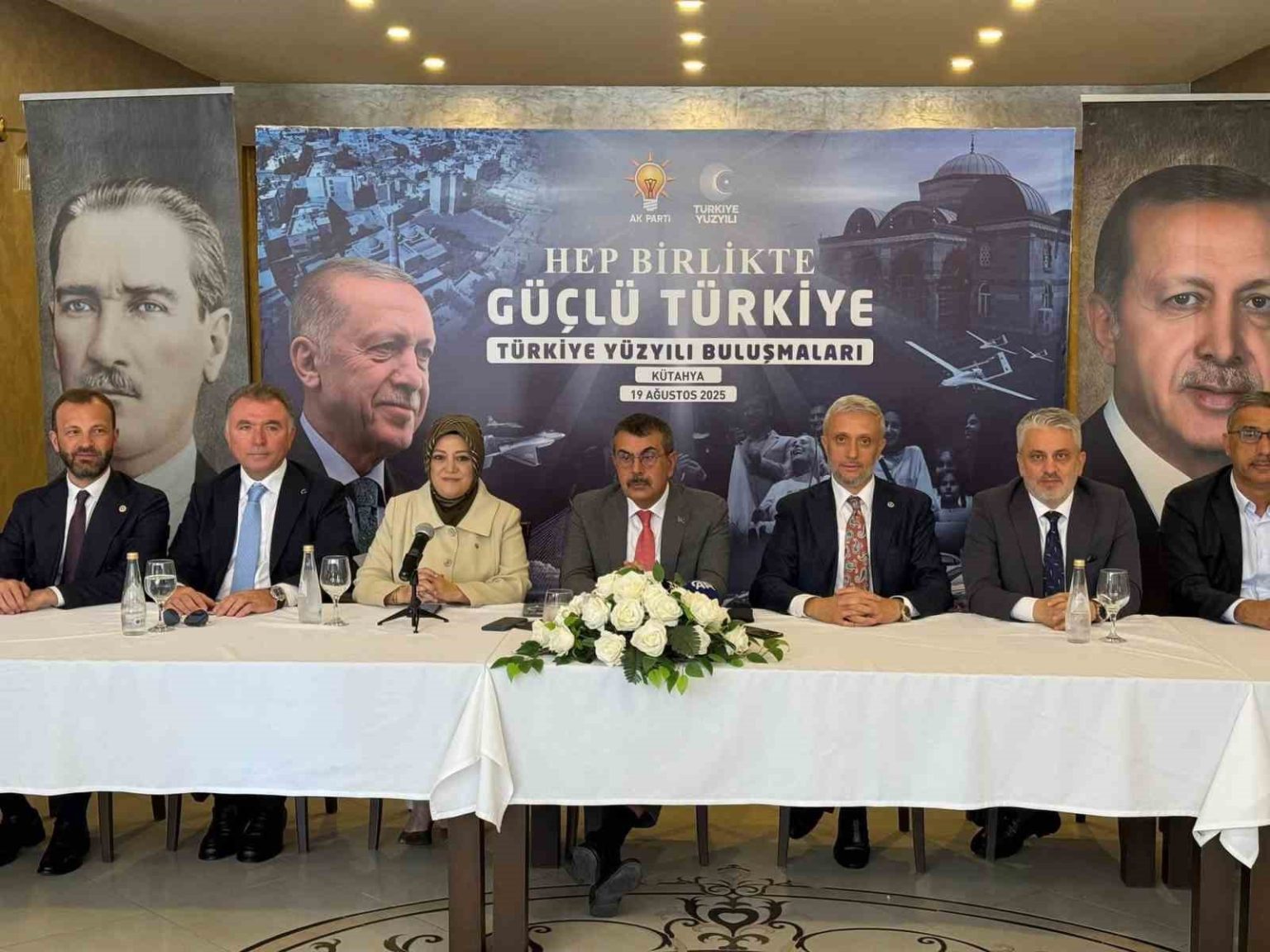 milli-egitim-bakani-tekin-huzurlu-ve-baris-icinde-bir-turkiye-hayali-icin-mufredatimizi-revize-ettik