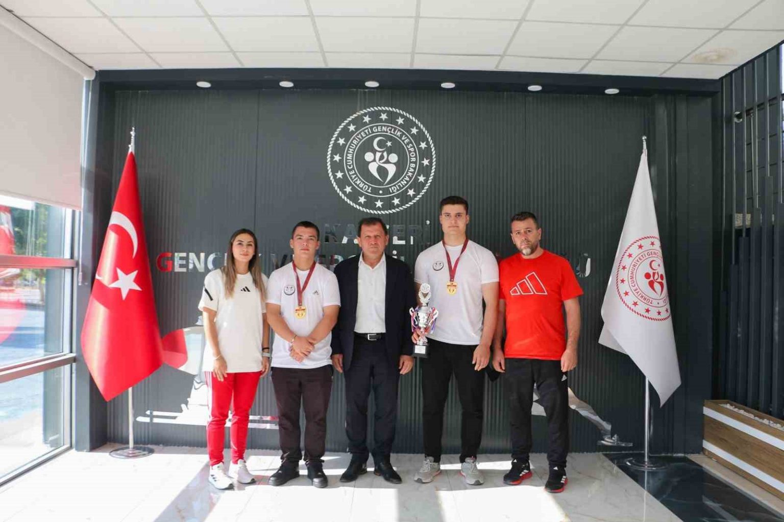sampiyon-sporculardan-kabakciya-ziyaret