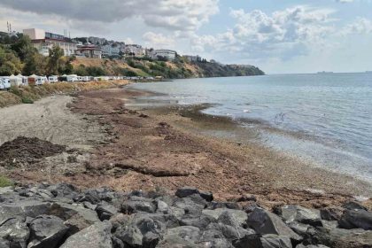 tekirdagda-deniz-adeta-kara-toprak-parcasina-donustu