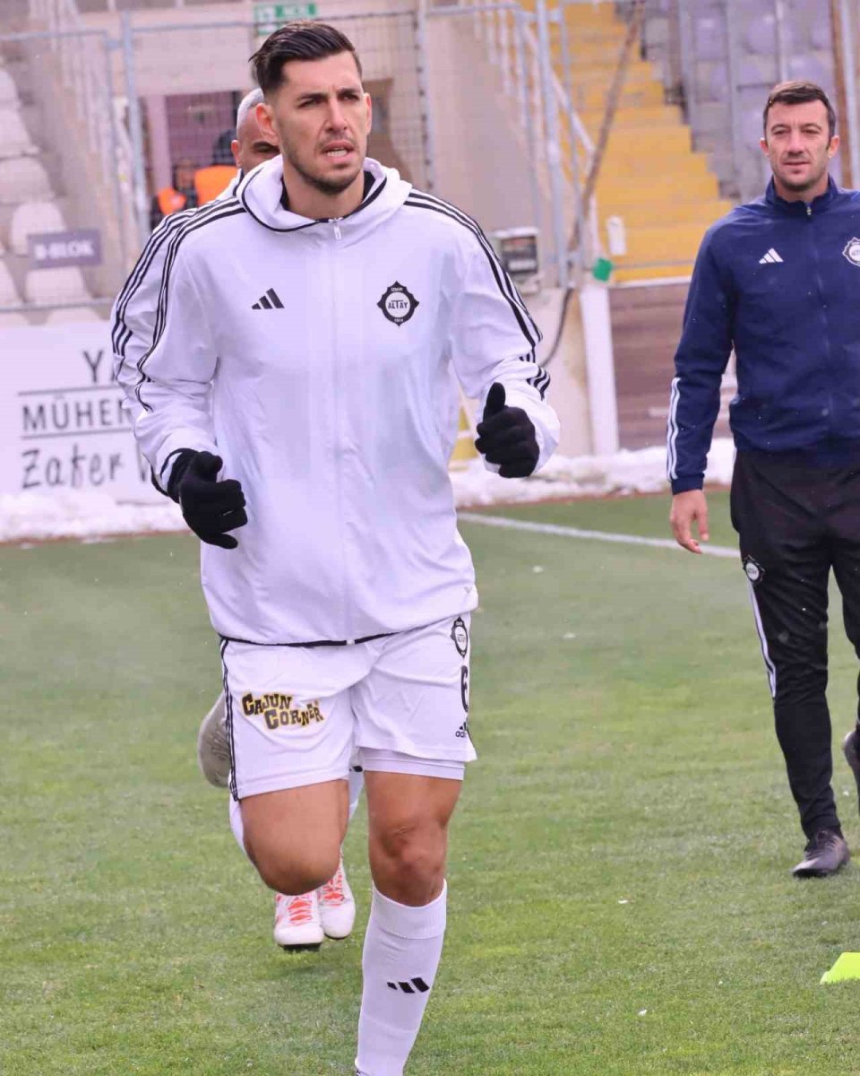 altayda-ceyhun-gulselam-kampa-katilmadi