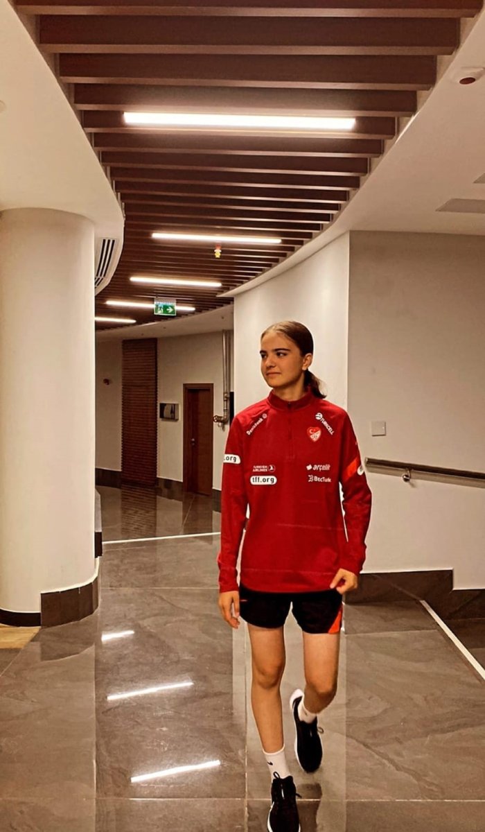 aysegul-aydin-u17-milli-takimina-cagrildi