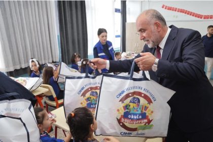canik-belediyesinden-ogrencilere-canta-ve-kirtasiye-destegi