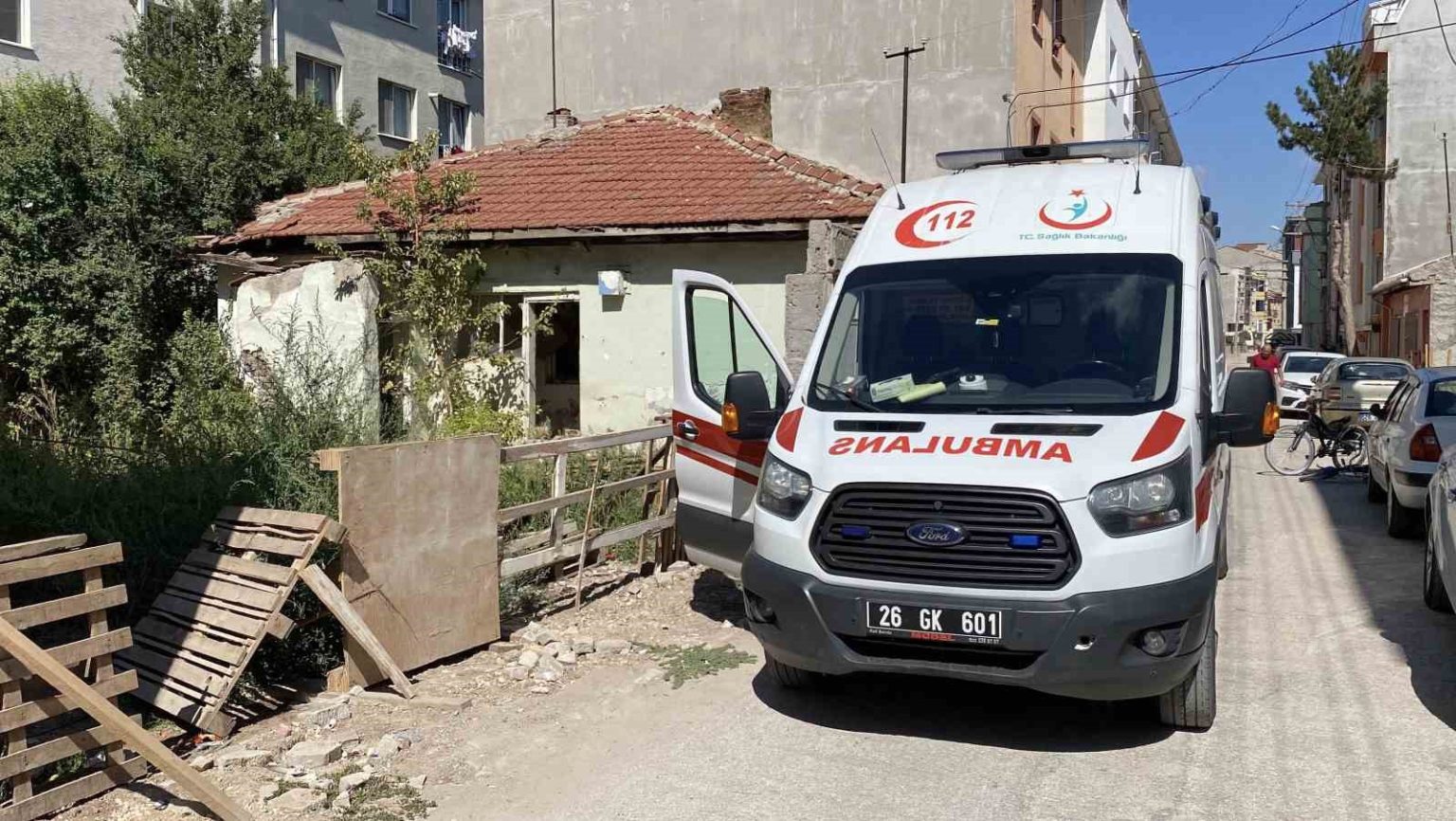 cocuklar-metruk-evde-ceset-buldu