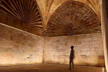 ecdat-ruh-hastaliklarini-8-asir-once-sesle-tedavi-ediyordu