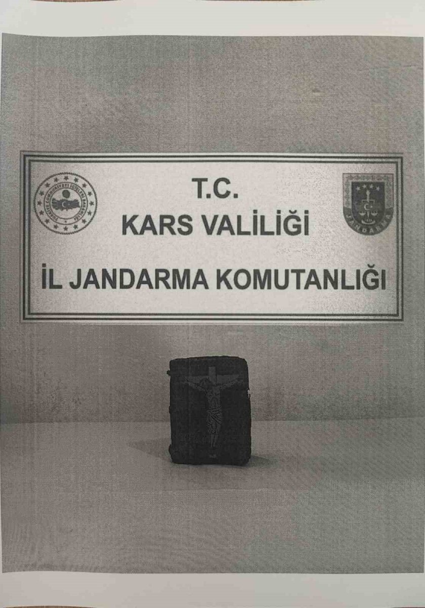 karsta-tarihi-eseri-jandarmaya-satmaya-calisan-1-kisi-sucustu-yakalandi