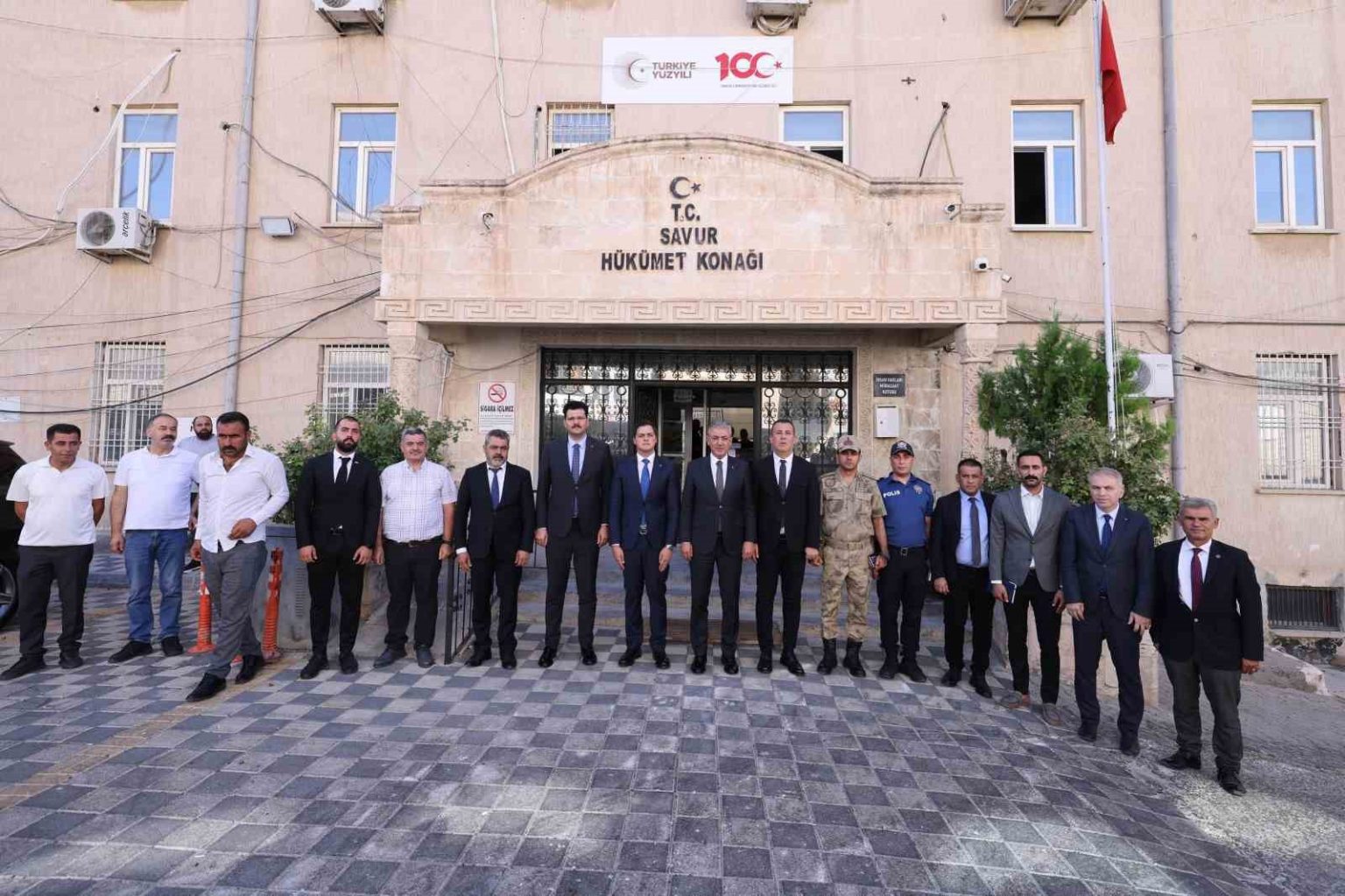 mardin-valisi-tuncay-akkoyundan-savur-cikarmasi