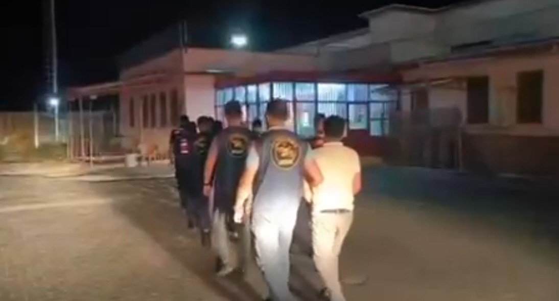 sahte-ilanlar-ile-100den-fazla-magduru-10-milyon-tl-dolandirdilar-jandarmadan-kacamadilar