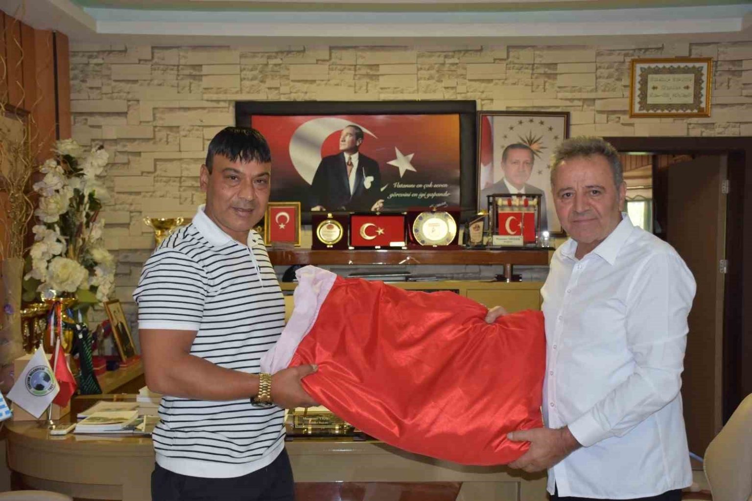 sonmezden-tortum-belediye-baskani-yigidere-ziyaret