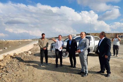 vali-dalli-devrekani-besi-organize-tarim-bolgesinde-incelemelerde-bulundu