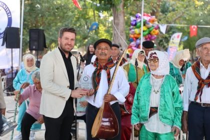 baskan-tatik-zeybek-atesini-yarinlara-tasimak-gecmis-ve-gelecegimize-borcumuzdur