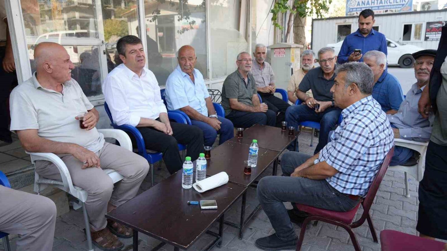 baskan-tutdere-erdem-caddesi-esnafiyla-kahvaltida-bulustu
