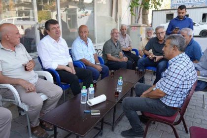 baskan-tutdere-erdem-caddesi-esnafiyla-kahvaltida-bulustu