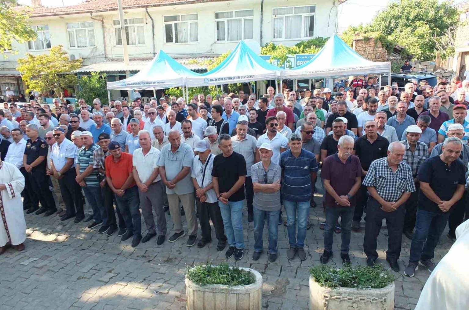 burhaniyede-eski-baskan-naci-soyler-son-yolculuguna-ugurlandi