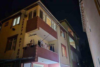 buyukcekmecede-duvarlarindan-sesler-gilen-iki-bina-bosaltildi