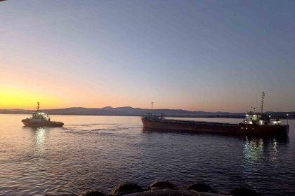 canakkale-bogazindan-gecen-genel-kargo-gemisi-makine-arizasi-yapti