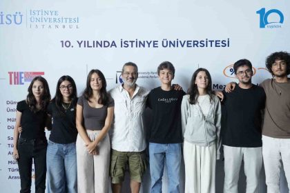 cern-liseler-arasi-demet-hatti-yarismasini-kazanan-ogrenciler-istinye-universitesinde-bulustu