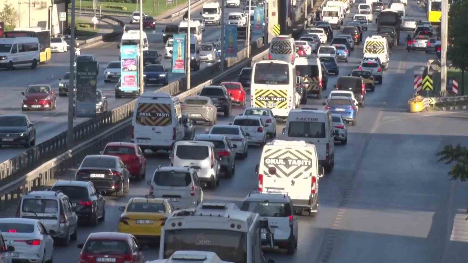 istanbulda-is-cikisinda-trafik-yogunlugu-yuzde-72ye-ulasti