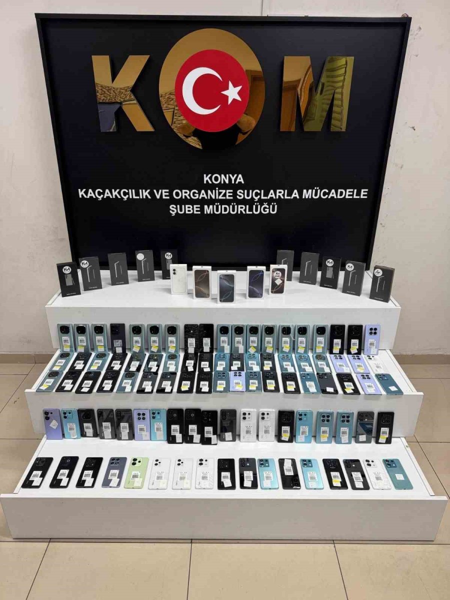 konyada-2-5-milyon-lira-degerinde-kacak-cep-telefonu-ele-gecirildi