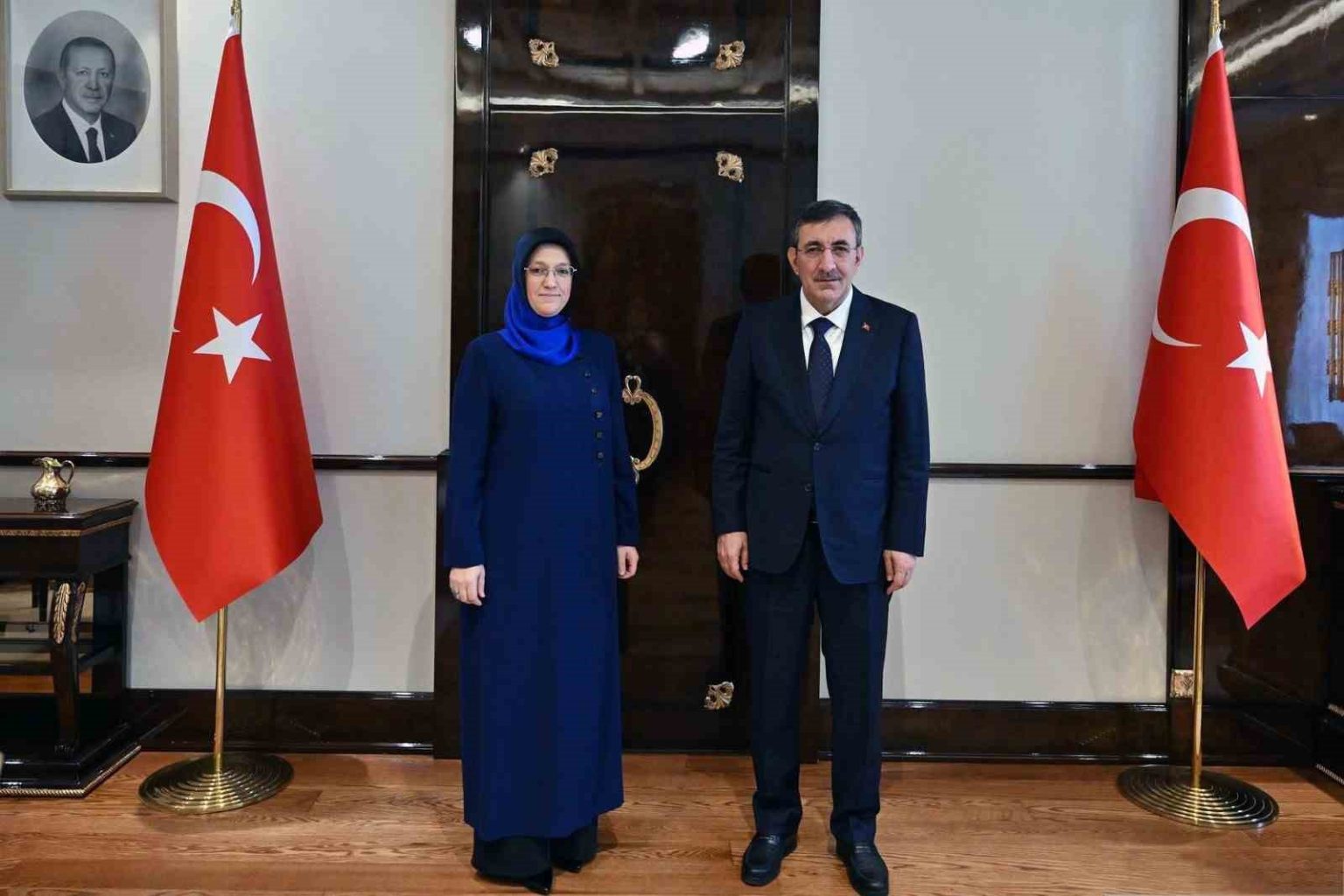 mcbu-rektoru-kibardan-cumhurbaskani-yardimcisi-yilmaza-ziyaret