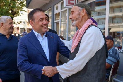 vali-sozer-esnafin-nabzini-golpazarinda-tuttu