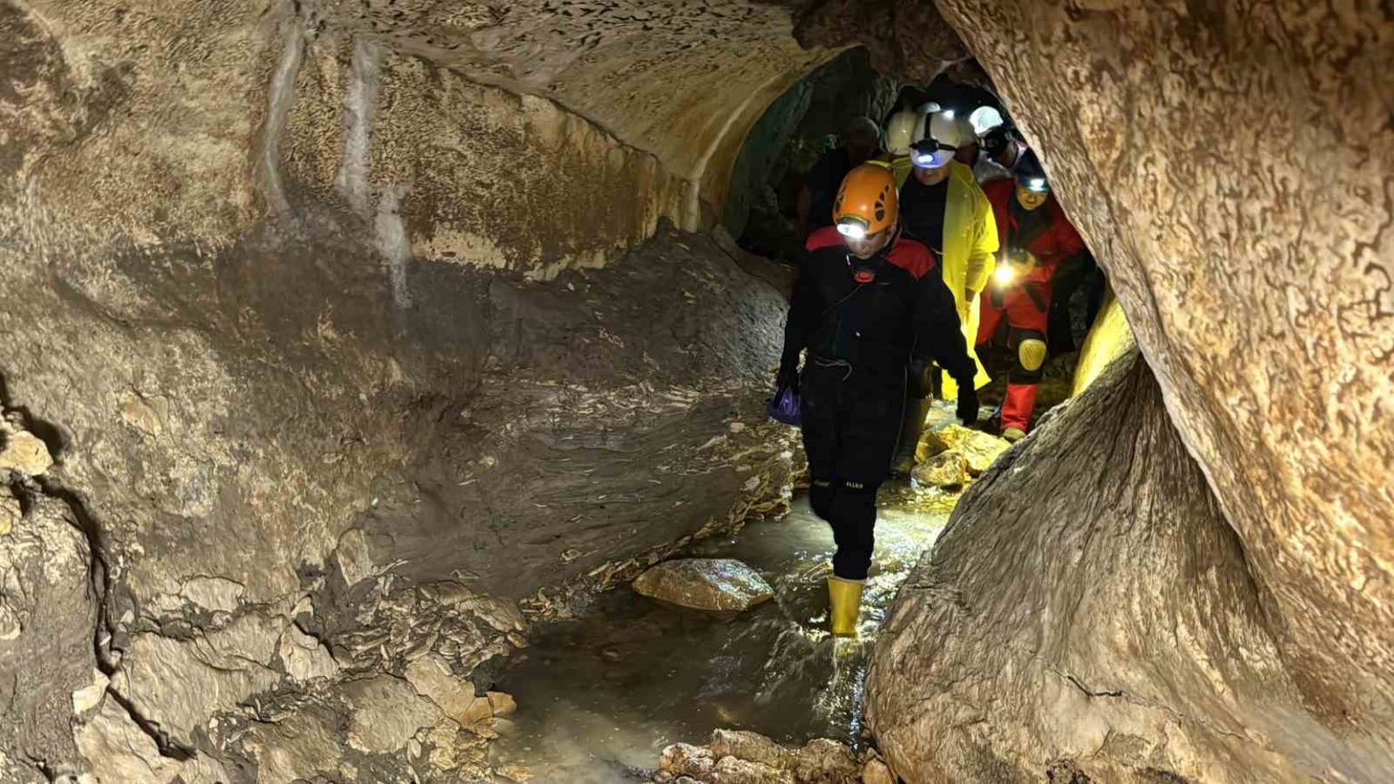 2-milyar-yillik-magara-turizme-kazandirilacak