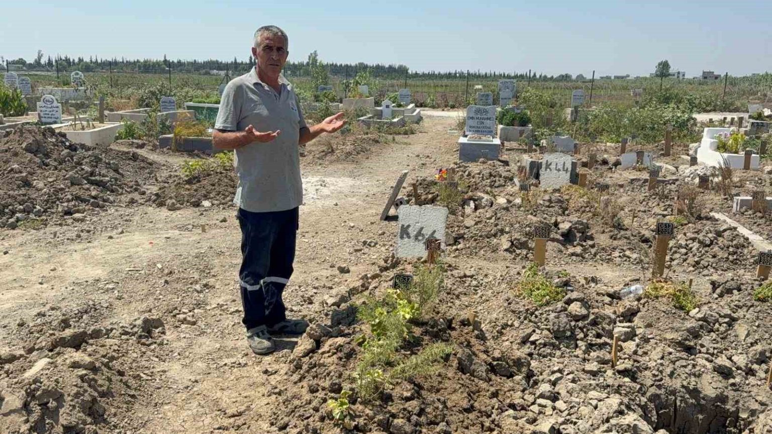 aclik-ve-hastalik-nedeniyle-olen-gazzeli-abdullahin-kardesinin-tedavisi-suruyor