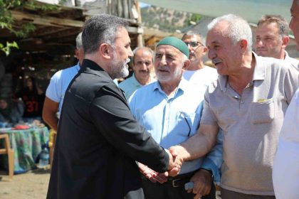 ak-parti-adana-il-baskani-dagli-tufanbeylide-vatandaslari-dinledi