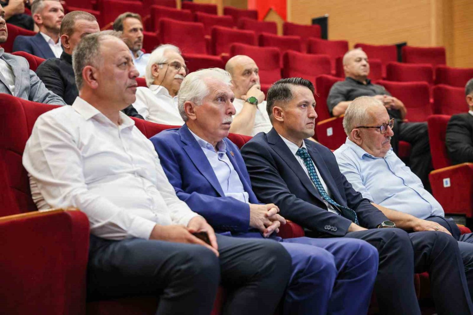 akyazi-hendek-ve-sapancaya-600-milyon-liralik-altyapi-yatirimi
