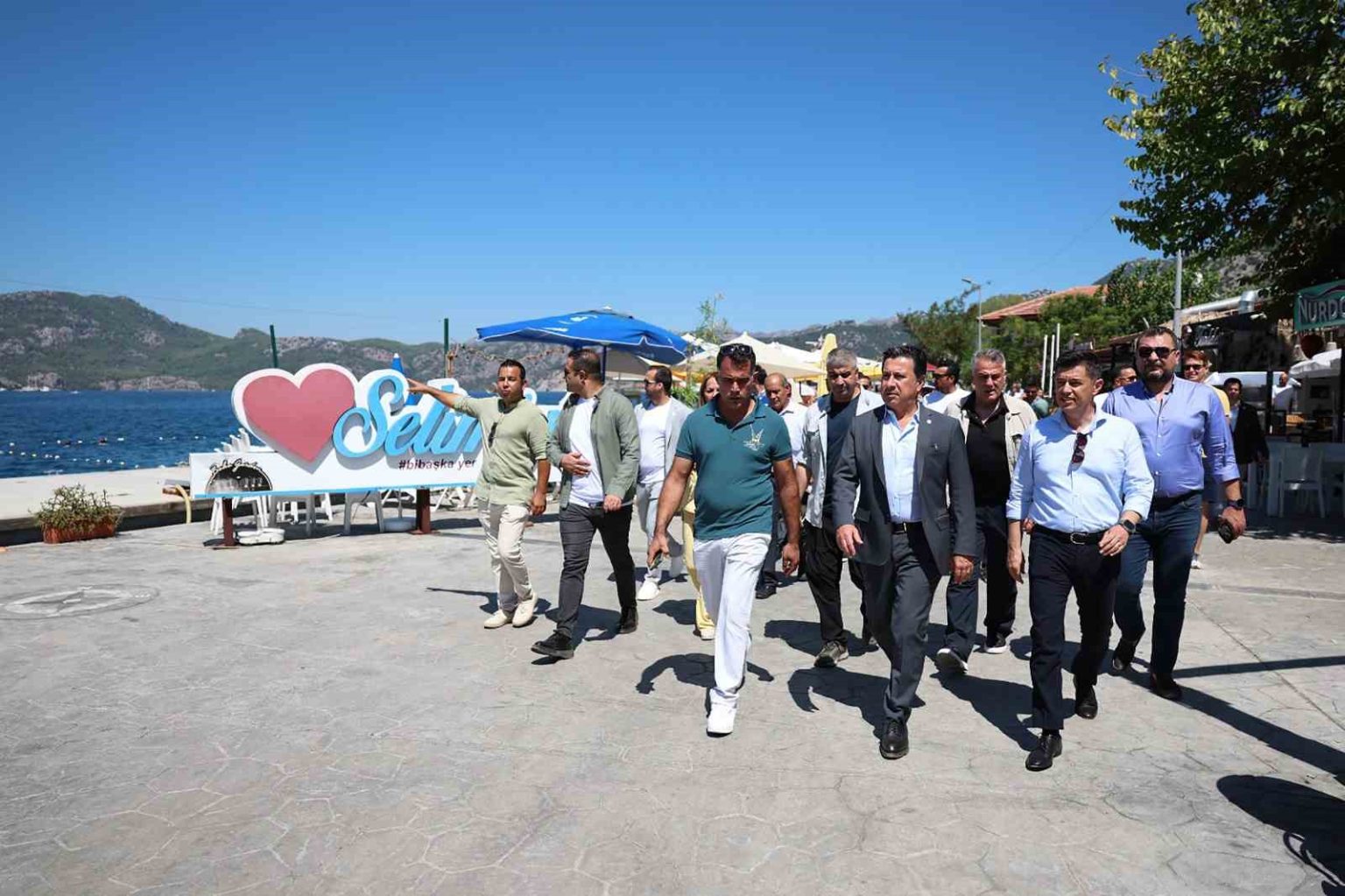 baskan-aras-marmariste-vatandaslarla-bir-araya-geldi