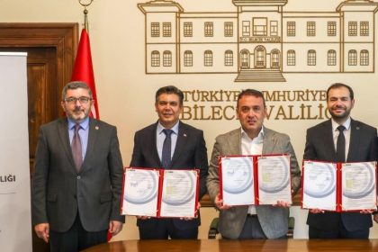 bilecikte-dijital-muze-projesi-icin-imzalar-atildi