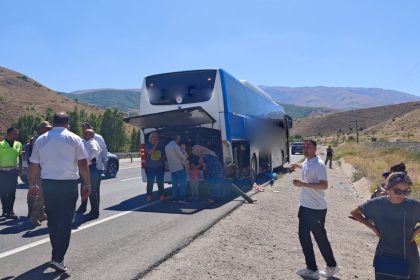 erzincanda-otobus-yoldan-cikti-1-yarali