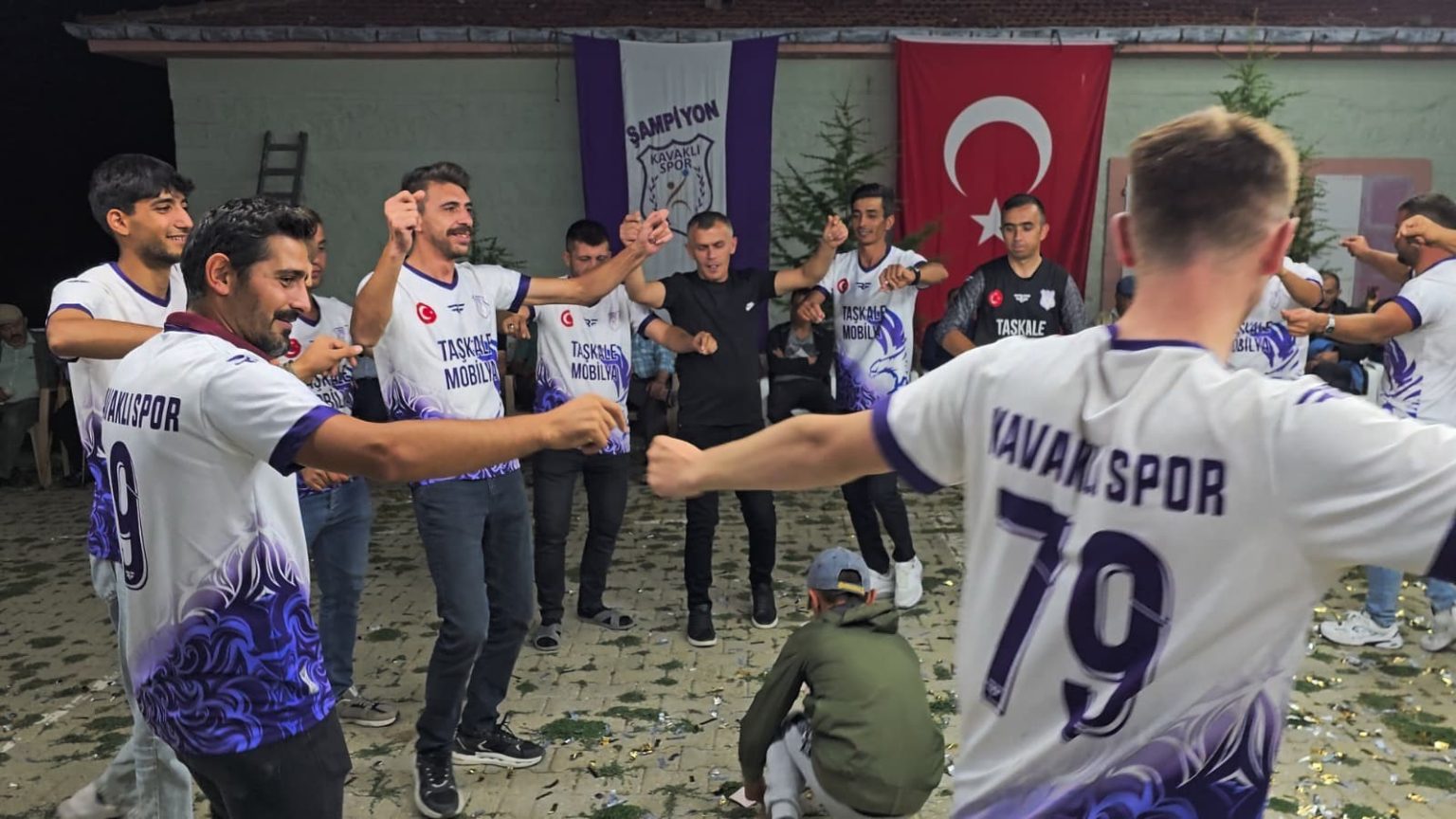 kavakli-spor-sampiyonlugu-coskuyla-kutladi