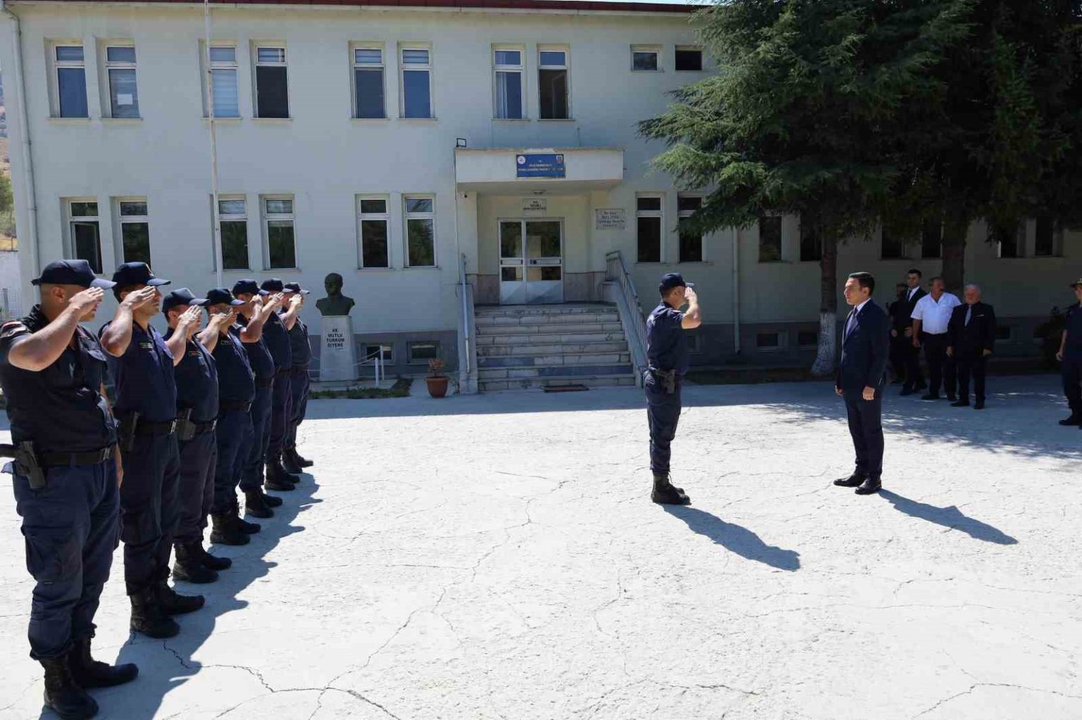 kaymakam-uguzdan-karakol-ziyareti