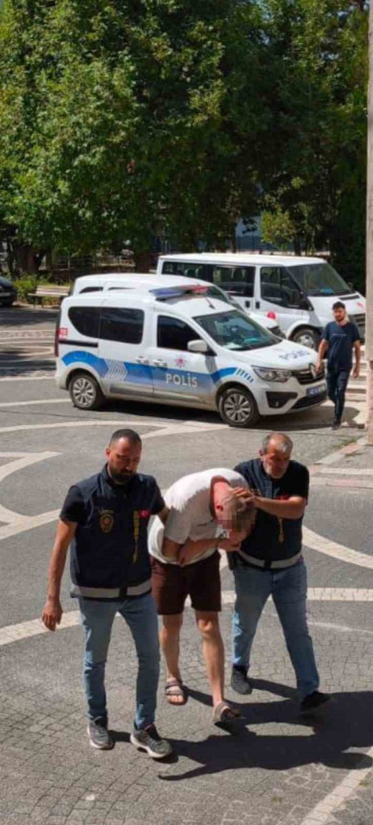 konyada-trafik-kazasi-geciren-surucunun-uzerinden-uyusturucu-cikti