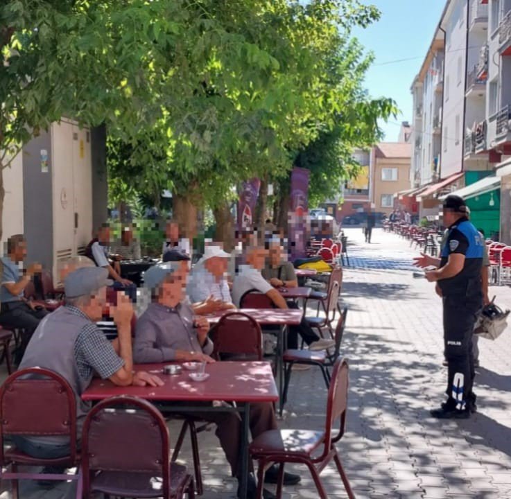 polis-ekipleri-hirsizlik-ve-dolandiricilik-konularinda-vatandasi-bilgilendirdi