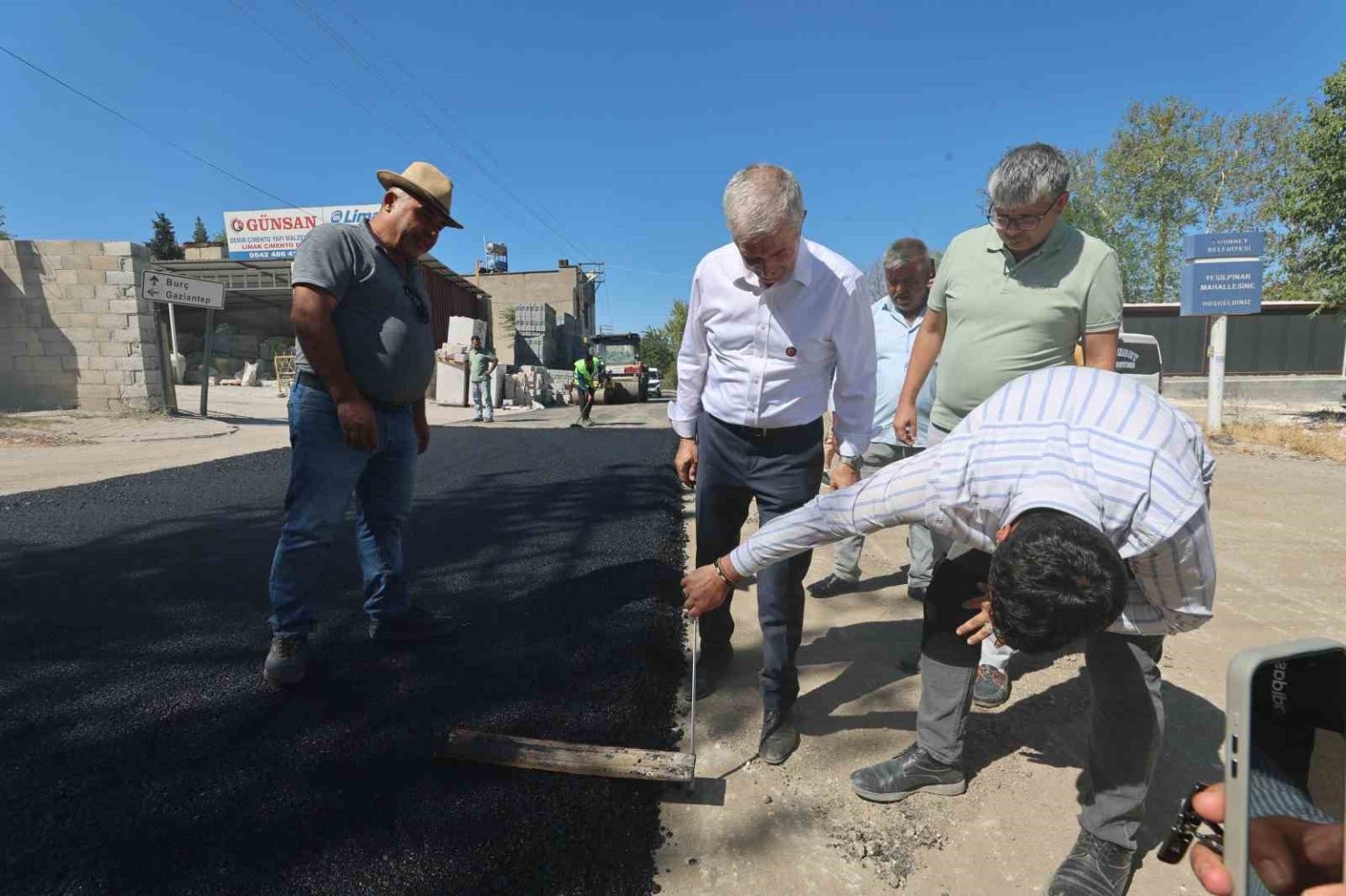 sahinbeyde-asfalt-calismalari-suruyor