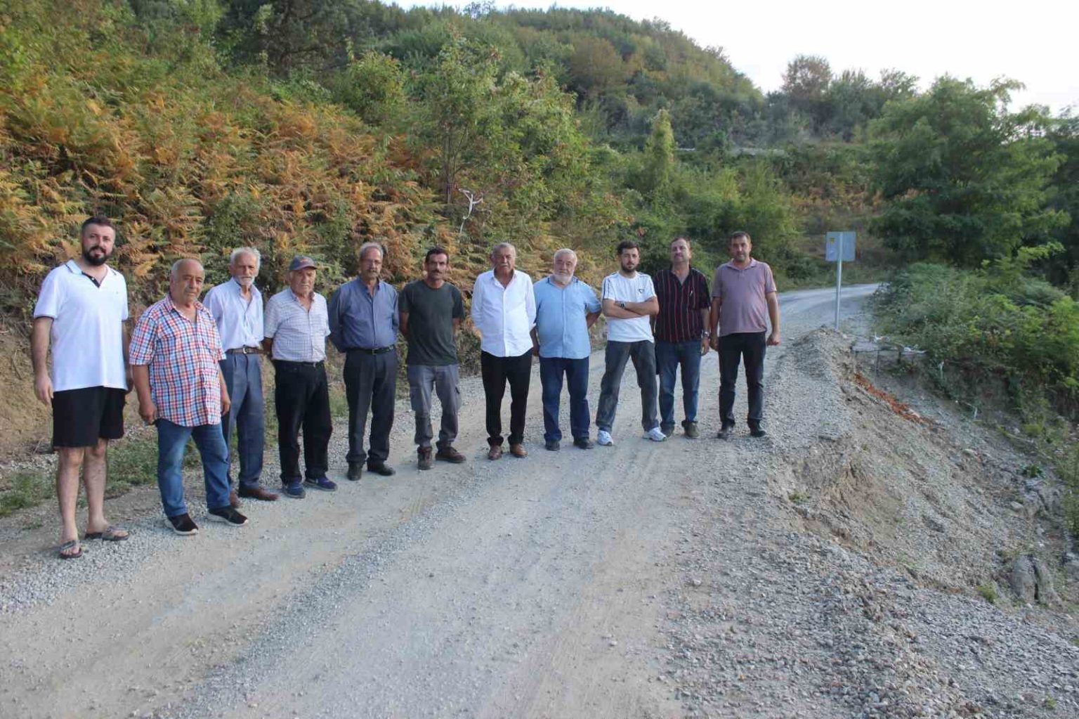 sinopta-selde-yikilan-yol-4-yildir-yapilmadi-koyluler-yetkililere-seslendi