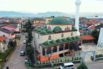 son-6-yilda-897-camiye-boya-destegi