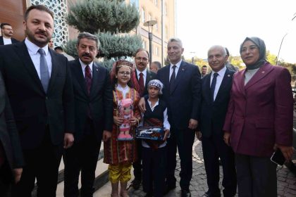 ticaret-bakani-omer-bolat-siirtte
