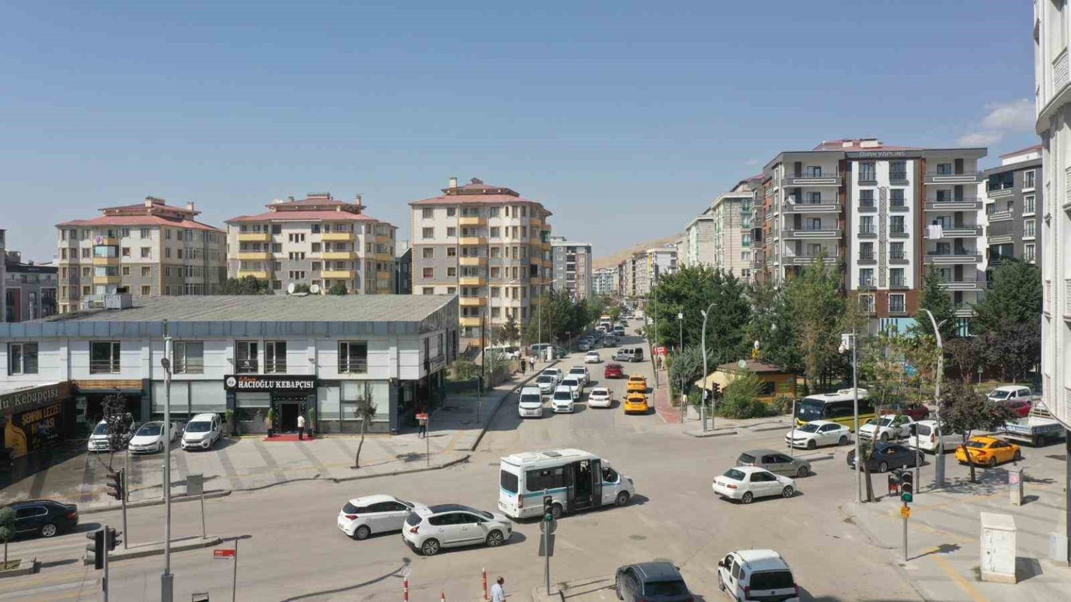 altayli-ve-oguz-caddeleri-yeniliyor