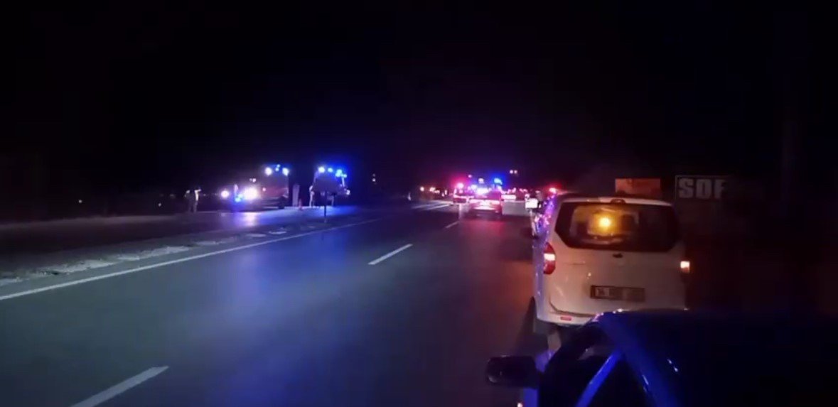 bandirmada-feci-trafik-kazasi-1-olu-4-yarali