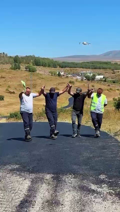 halayli-calisma-sosyal-medyada-gundem-oldu