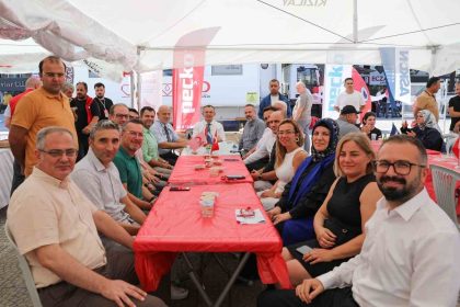 samsun-il-saglik-mudurlugu-yoneticilerinden-kizilayin-kampanyasina-destek