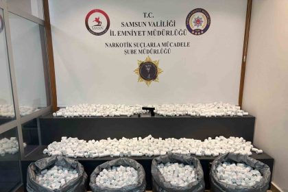 samsun-polisi-dijital-takiple-171-bin-824-adet-sentetik-ecza-ele-gecirdi-5-gozalti