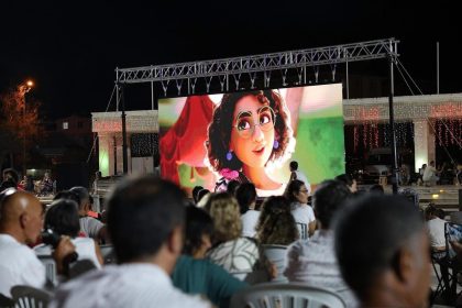 didimde-acik-hava-sinema-keyfi
